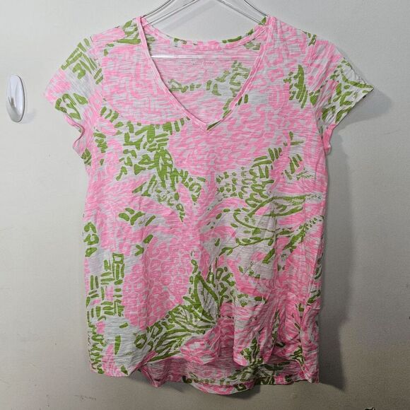Lilly Pulitzer Etta V neck In Tidal Wave Pineapple Print Short Sleeve Shirt Wome - Picture 1 of 6